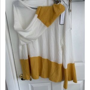 Goodnight Macaroon Soft Thermal sweater Sz S